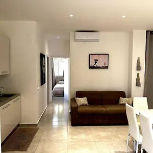 https://mondello-beach-new-apartment.sicilyhotelsitaly.net
