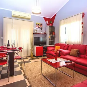 https://saric.in-istria.net